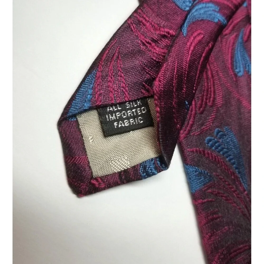 Donberry & Keats Wine Textured Blue Swirls‎ Pointed Imported Silk Tie USA